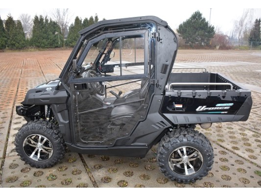 CFMoto UForce 550 Full Cab & Heater