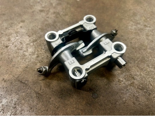 Hammerhead 150cc Camshaft Holder Assembly