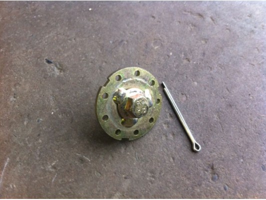 Quadzilla Midi RV - centre wheel Bolt