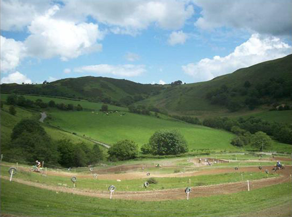 wales-track-2.jpg